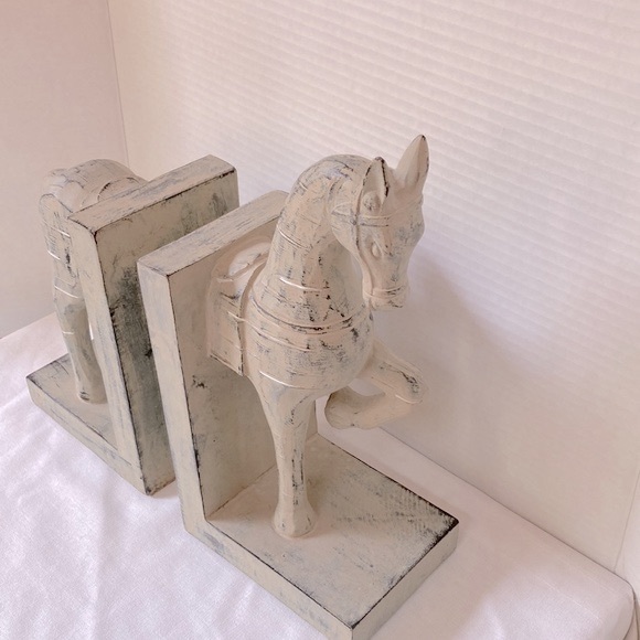 Trotting Horse Bookends Home Decor Bookshelf Accent Whitewash 11 x 3.75 inches - Picture 9 of 10